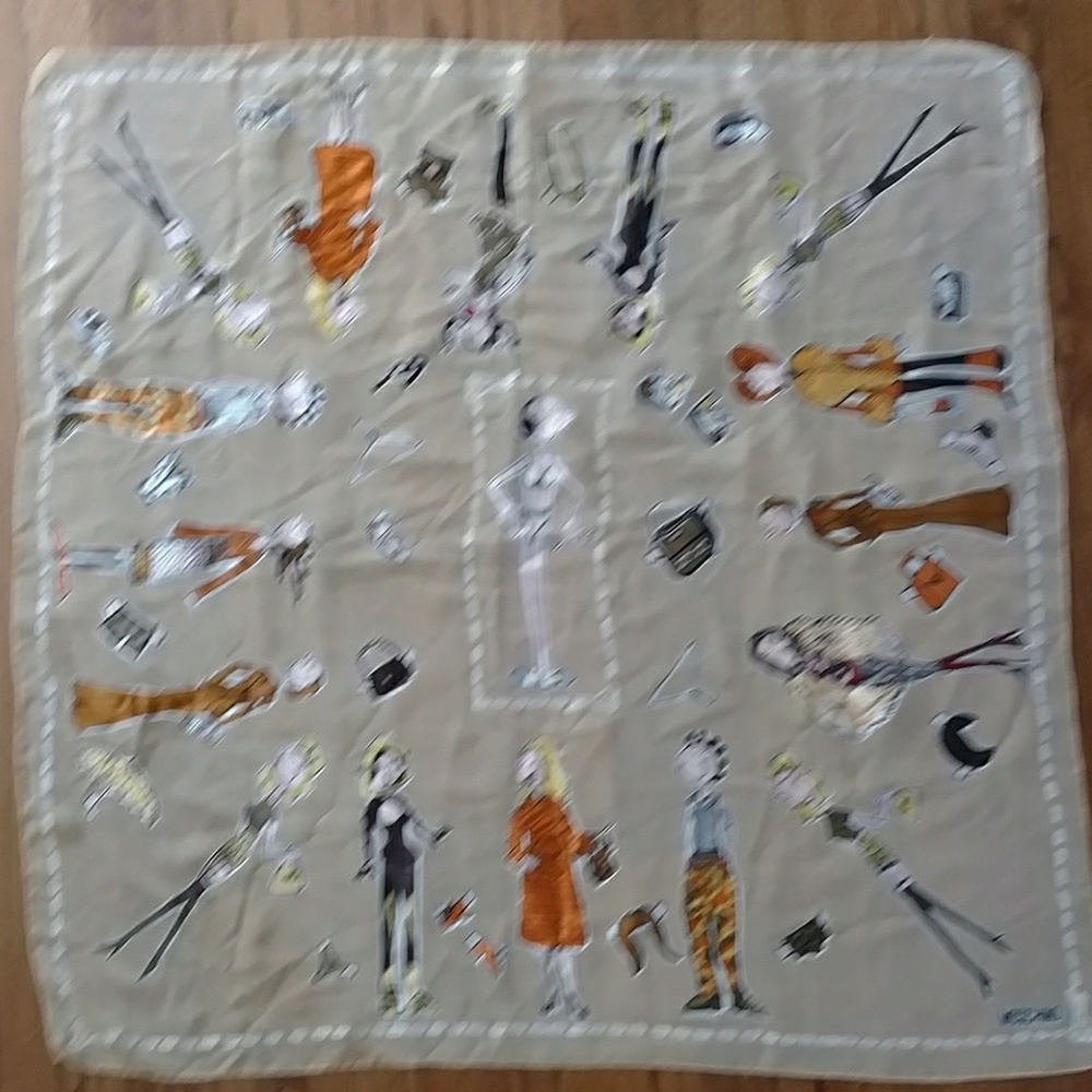 Vtg Moschino Popeyes girlfriend Olive Oil scarf